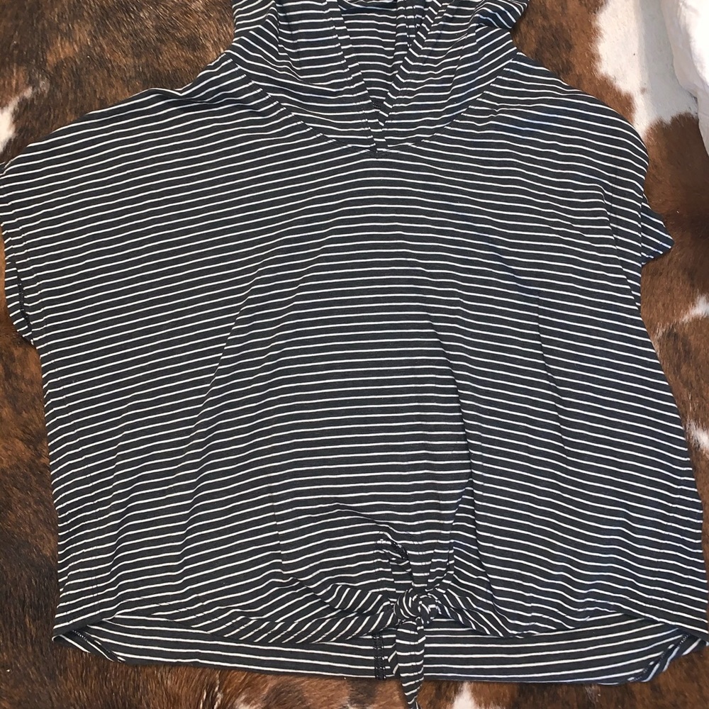 Lulu lemon short sleeve cropped Tied hoodie
